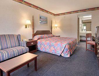 Days Inn by Wyndham Sanford