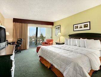 Ramada by Wyndham Sacramento