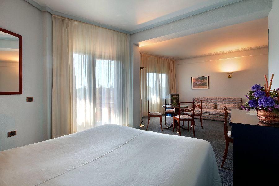 Hotel Rey Sancho Ramírez