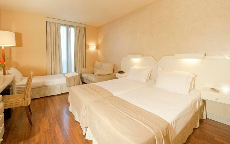 M.A. Hotel Sevilla Congresos