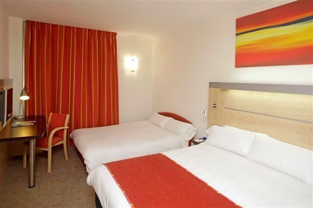 Holiday Inn Express Sant Cugat, an IHG Hotel