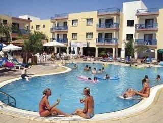 Tsokkos Holiday Hotel Apartments