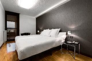 Hotel Mendebaldea Suites