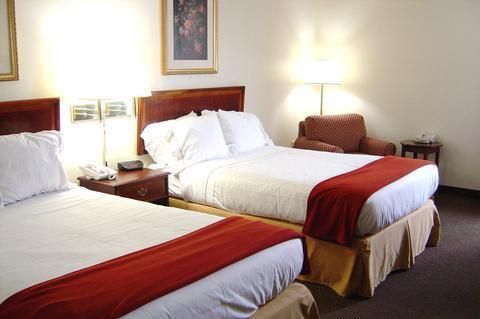 Holiday Inn Express Marshfield, an IHG Hotel