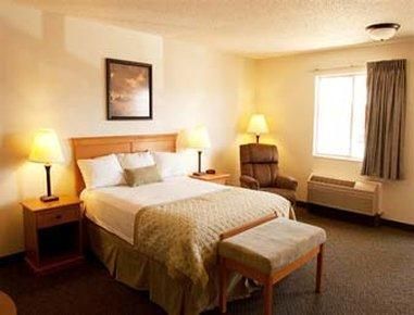 Super 8 by Wyndham Salina/Scenic Hills Area