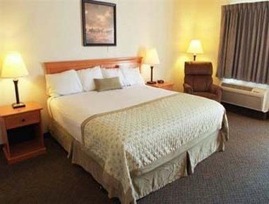 Super 8 by Wyndham Salina/Scenic Hills Area