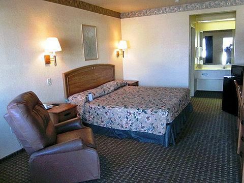 Motel 6 Seguin, TX