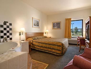 Super 8 by Wyndham Hampshire IL