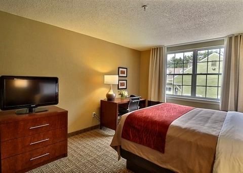 Comfort Inn & Suites