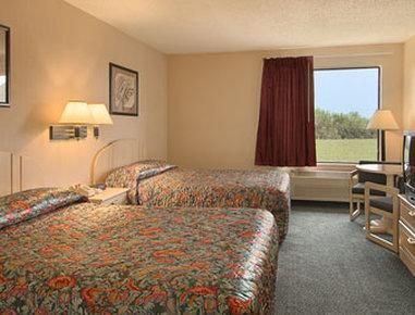 Super 8 by Wyndham Troy IL/St. Louis Area