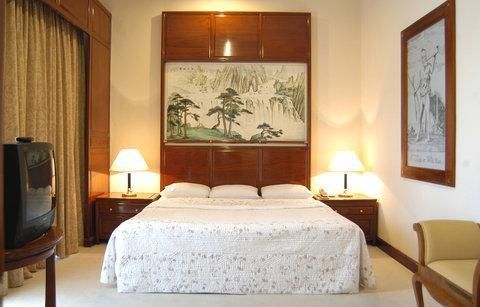 Earl's Regency Hotel