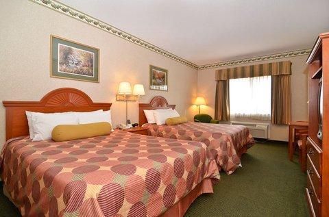Napoleon Inn & Suites