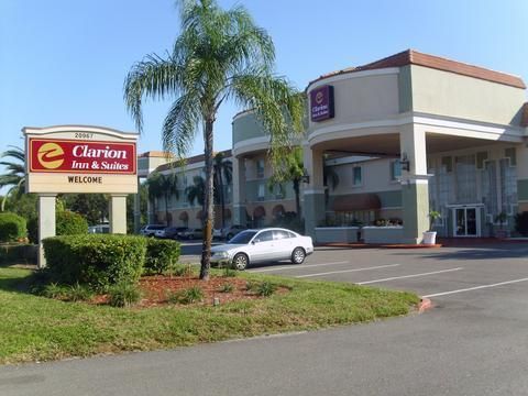 Clarion Inn & Suites Central Clearwater Beach