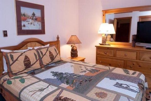 Jackson Hole Resort Lodging - Teton Village Condominiums