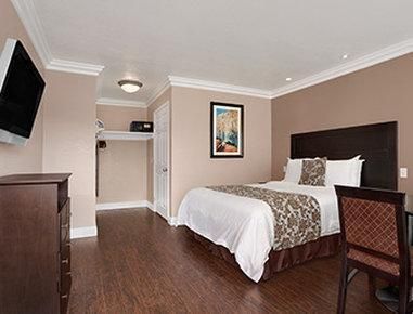 Lotus of Lompoc - A Great Hospitality Inn