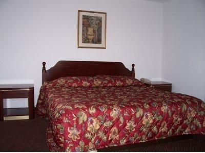 Red Carpet Inn & Suites New Milford