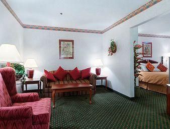 Super 8 by Wyndham Amarillo West