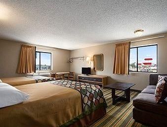 Super 8 by Wyndham Blackwell
