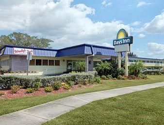 Days Inn by Wyndham Fort Myers Springs Resort