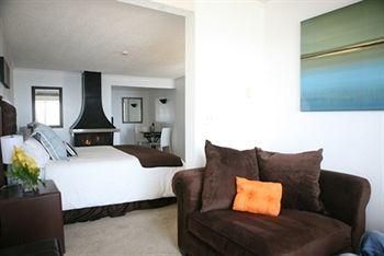 Capri Laguna on the Beach - A Boutique Hotel