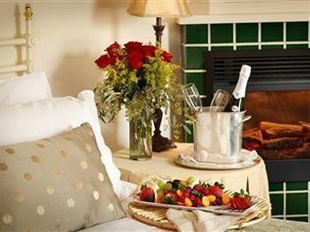 Casa Laguna Hotel & Spa