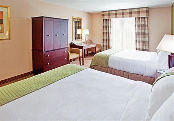 Holiday Inn Kansas City Airport, an IHG Hotel