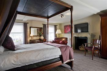 The Dog & Bear Hotel