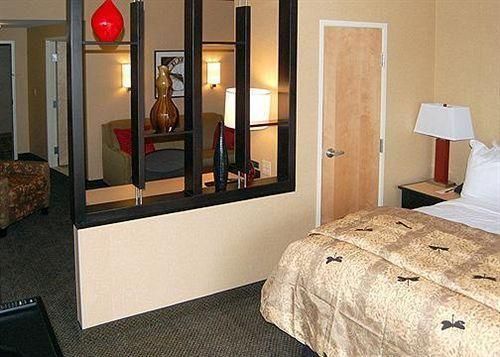 Holiday Inn Express & Suites Indianapolis NE - Noblesville