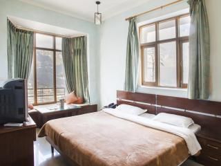 Hotel Majestic Oak Bush