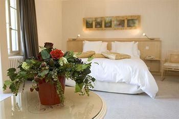 LE BEAU RIVAGE