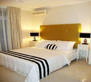 The Aknac Hotel
