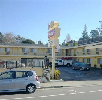 The Islander Motel