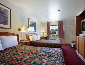 Days Inn by Wyndham Castaic Six Flags Magic Mountain