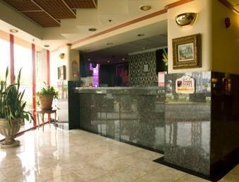 Best Western Plus Commerce Hotel