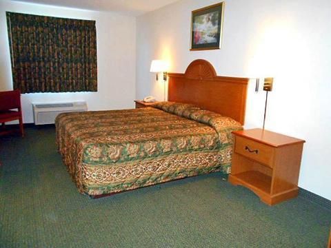 Motel 6-Hinesville, GA