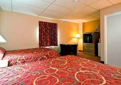 Econo Lodge  Inn & Suites