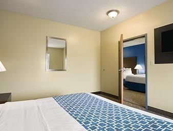 Days Inn & Suites by Wyndham Cherry Hill - Philadelphia