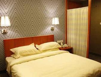 Super 8 Hotel Karamay Jia Long