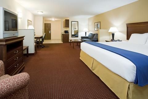 Holiday Inn Express Airport East, an IHG Hotel