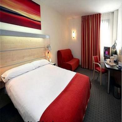 Holiday Inn Express Molins de Rei, an IHG Hotel