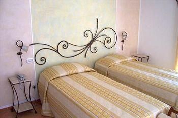Lola Piccolo Hotel