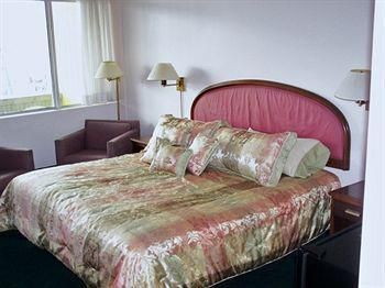 THE HURRICANE RESORT-RESTAURANT & GUEST ROOMS