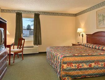 Super 8 by Wyndham Allentown