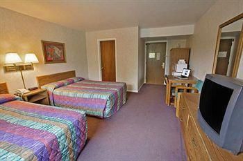 Budgetel Inn and Suites - Glen Ellyn