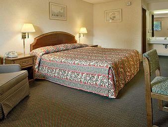 Super 8 by Wyndham Fort Mitchell Cincinnati Area