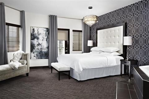 Four Points by Sheraton Hotel & Suites Calgary West