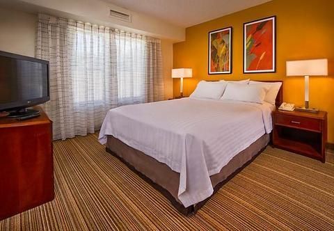 Sonesta ES Suites Fairfax Fair Lakes