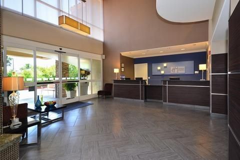 Holiday Inn Express & Suites Santa Clara, an IHG Hotel