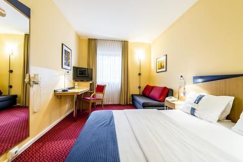 Holiday Inn Express Frankfurt Airport, an IHG Hotel