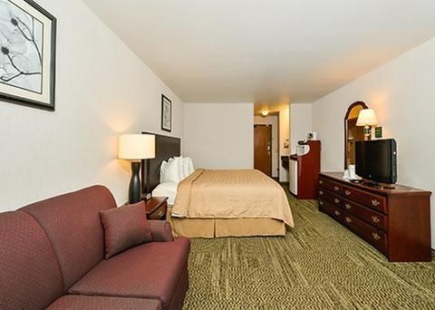 Quality Inn & Suites Stoughton - Madison South